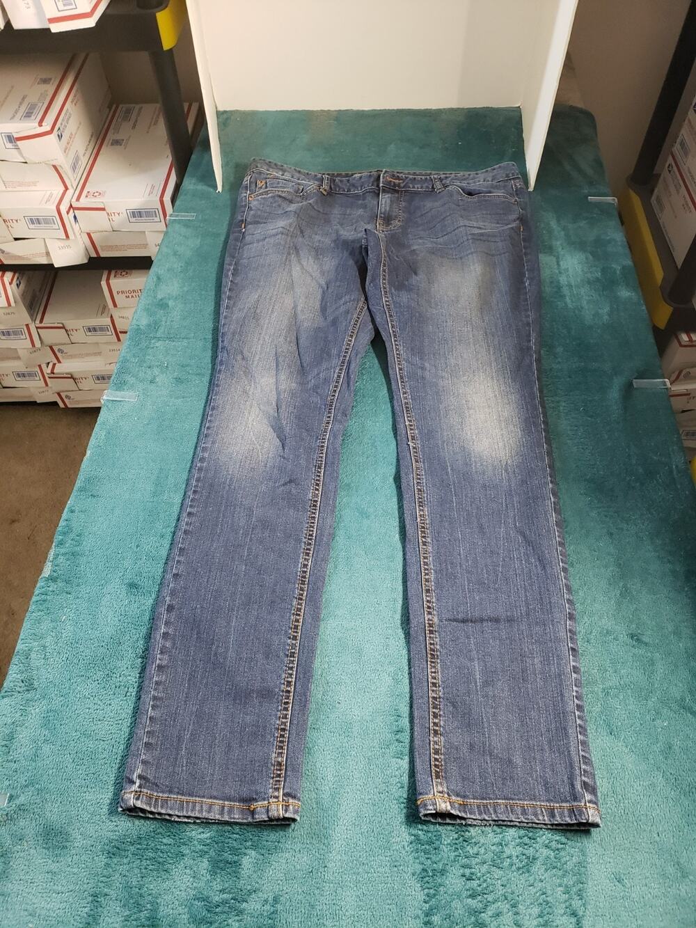 Mossimo Jeans Size 16 Long Women Blue Stretch Pants Denim Mid Rise Skinny
